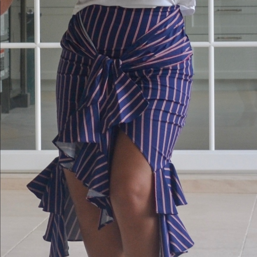 Voluminous Ruffled Striped Skirt